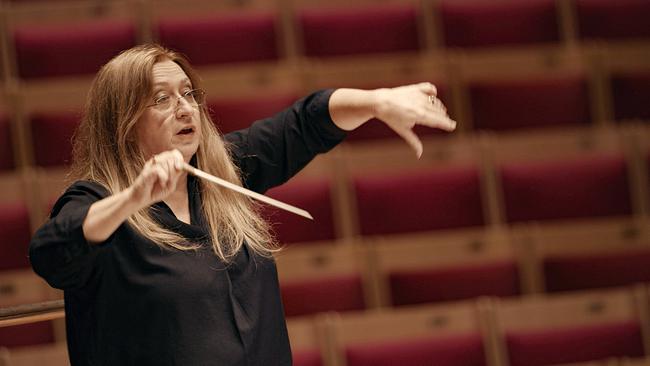 © ORF/Serendipity 2022 Die Dirigentin Simone Young. "Nennt mich nicht Maestra"
