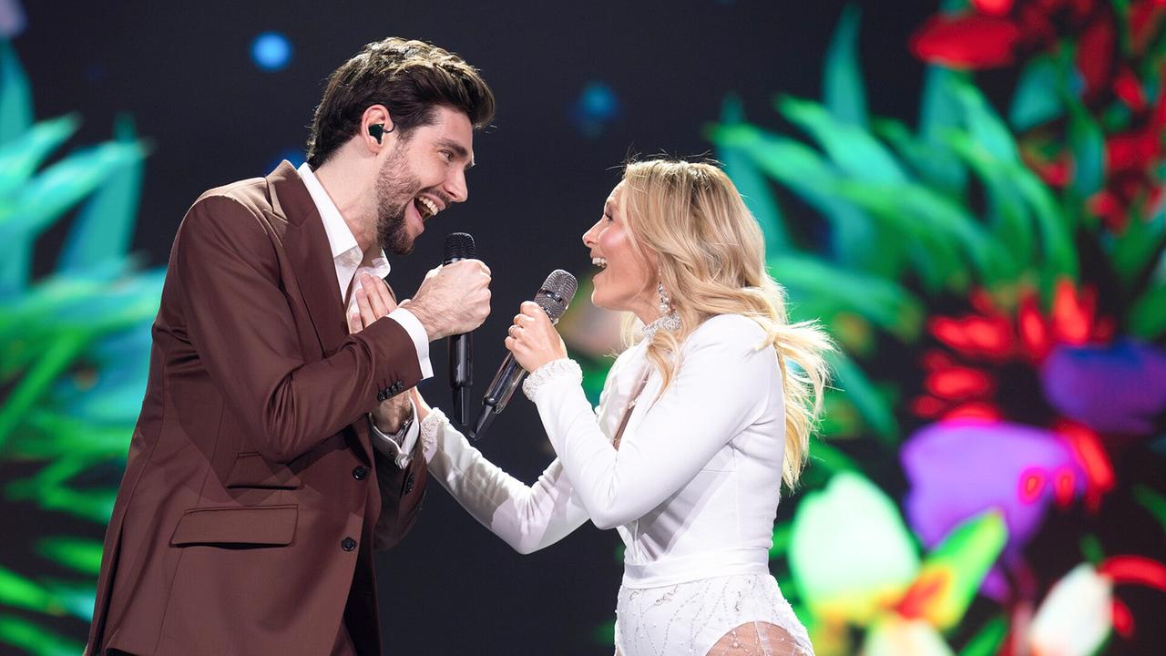 "Die Helene Fischer Show 2024": Alvaro Soler und Helene Fischer