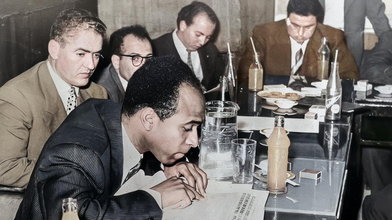 Die Spaltung der Welt 1939-1962 - Eine neue Ära: Frantz Fanon auf einer Schriftsteller-Pressekonferenz in Tunis im Jahr 1959.