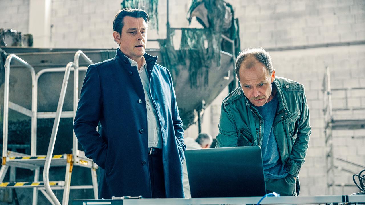 "Die Toten vom Bodensee – Das Geisterschiff": Hary Prinz (Thomas Komlatschek), Matthias Koeberlin (Micha Oberländer)