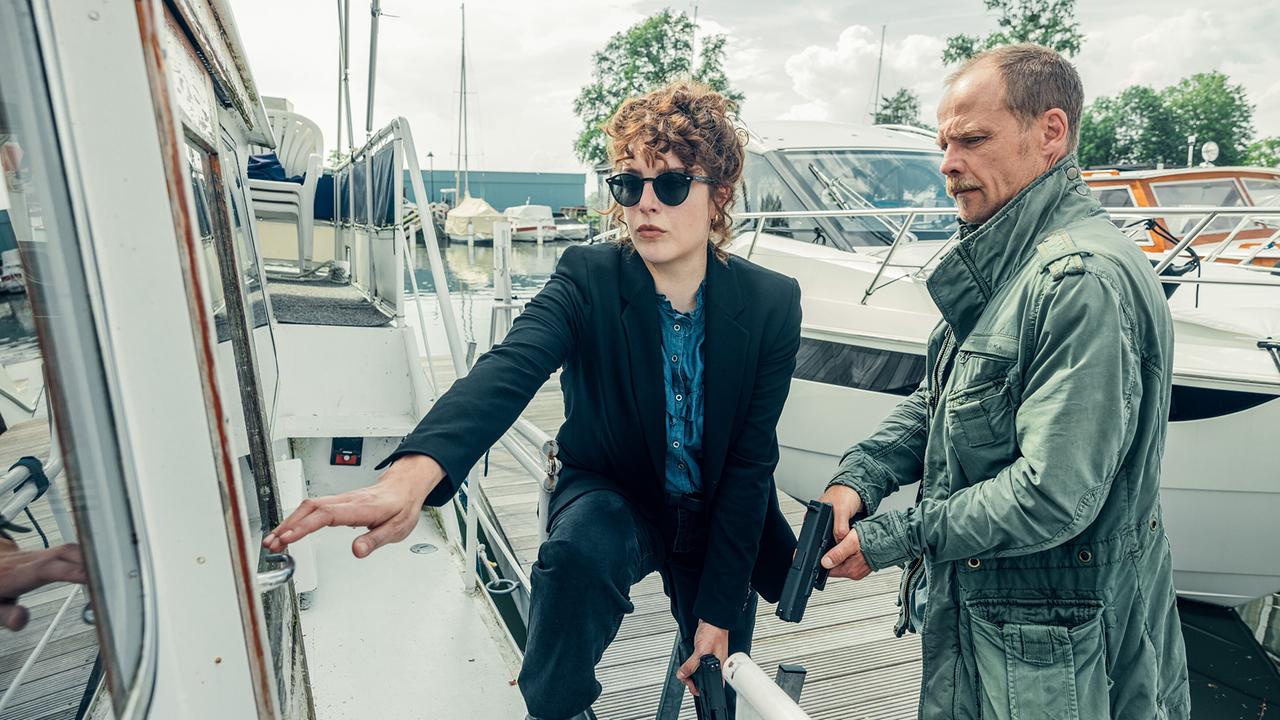 "Die Toten vom Bodensee – Der Wunschbaum": Anna Werner Friedmann (Mara Eisler), Matthias Koeberlin (Micha Oberländer)