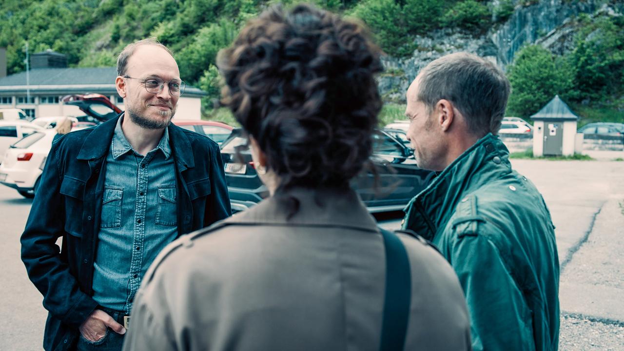 "Die Toten vom Bodensee – Der Wunschbaum": Emanuel Fellmer (Oliver Lorenz), Anna Werner Friedmann (Mara Eisler), Matthias Koeberlin (Micha Oberländer)