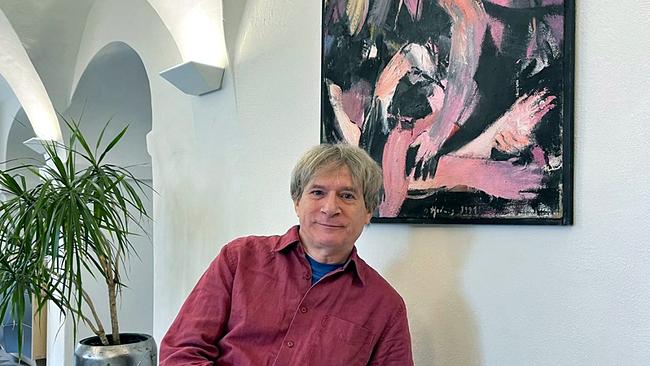 © ORF/Landesstudio Tirol Michael Hedwig mit einem seiner Werke