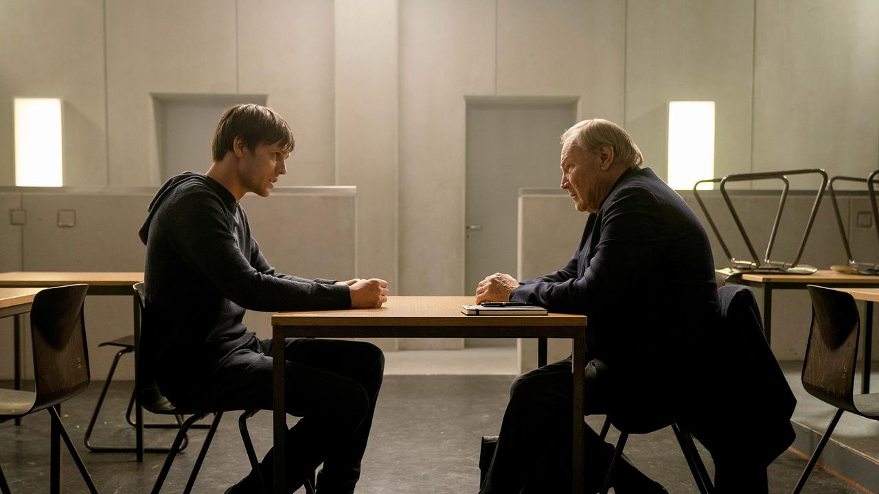 © ORF/Moovie GmbH/Stephan Rabold Biegler übernimmt die Verteidigung von Kelz.