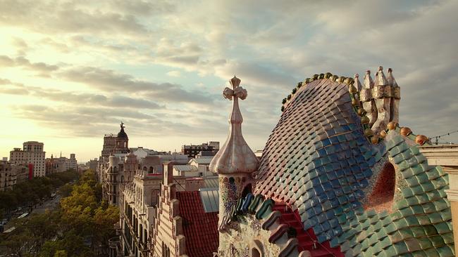 Gaudi - Architekt der Moderne in Barcelona - Dach der Casa Batlló