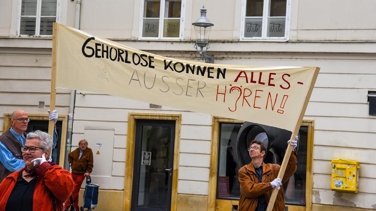 © ORF/Kreativlösung Filmproduktion/Gerhard Mader gehörlos gehörlos