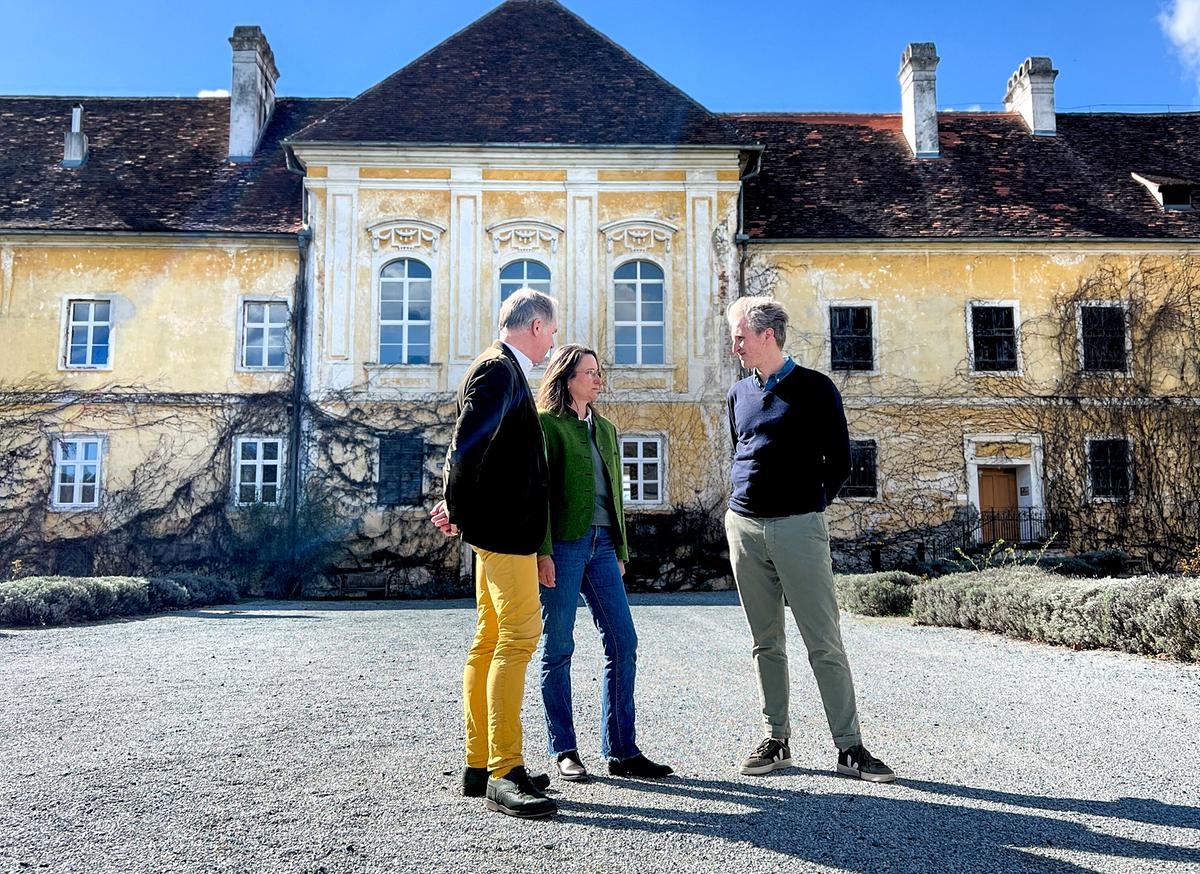 "Herrschaftszeiten! Bei Familie Keil auf Schloss Kohfidisch": Gunhard und Sarah Keil mit Johann-Philipp Spiegelfeld