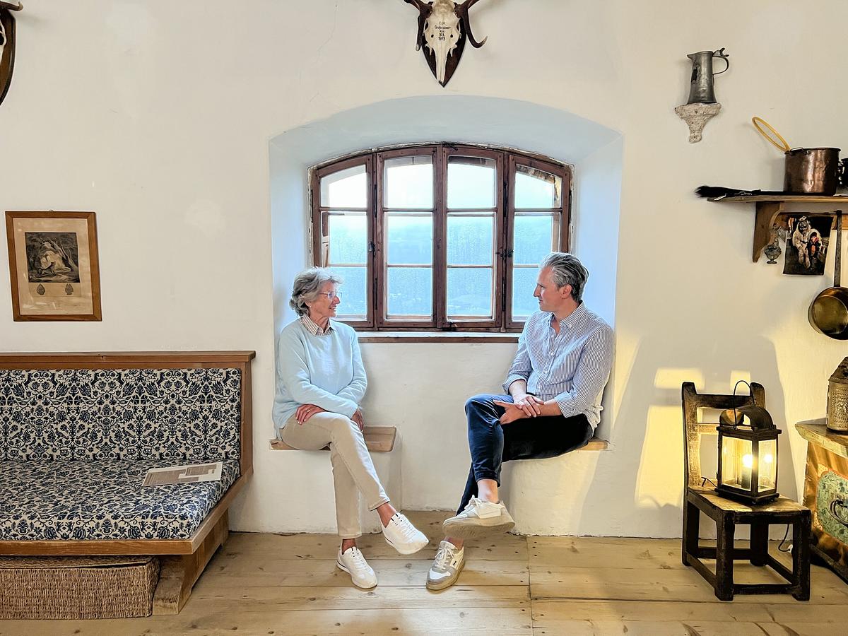 "Herrschaftszeiten! Bei Fam. Orsini-Rosenberg auf Schloss Stein": Laya Nádherny-Borutin, Johann-Philipp Spiegelfeld