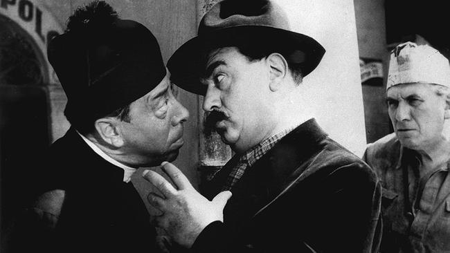 Im Bild: Fernandel (Don Camillo), Gino Cervi (Peppone).