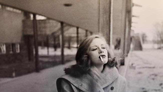 © ORF/zero one film/Privatarchiv Hildegard Knef Hildegard Knef mit Zigarette zwischen den Lippen