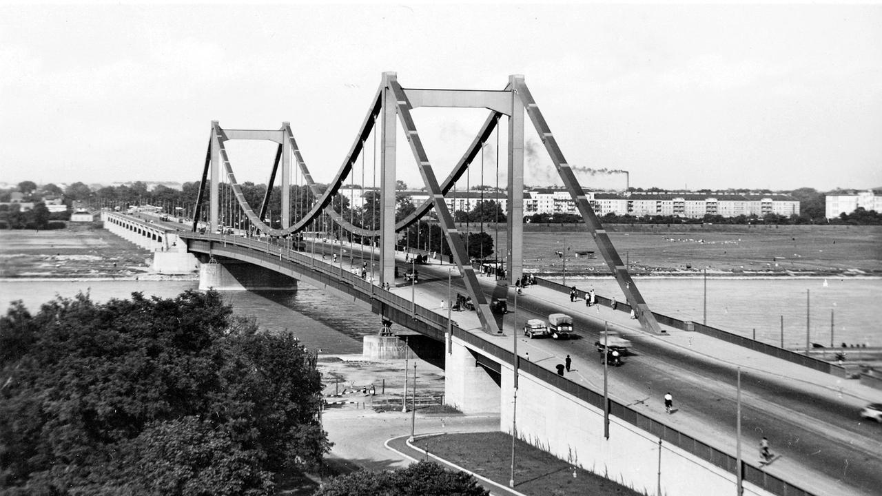 "Jahrzehnte in Rot Weiß Rot: Die 30er Jahre – Wirtschaftskrise und Wunderteam": Reichsbrücke