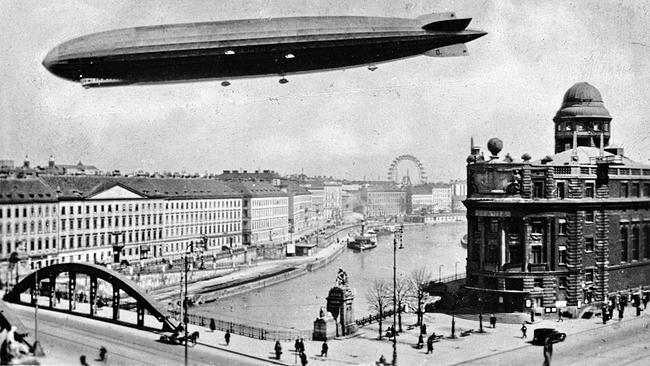 "Jahrzehnte in Rot Weiß Rot: Die 30er Jahre – Wirtschaftskrise und Wunderteam": Zeppelin 1931