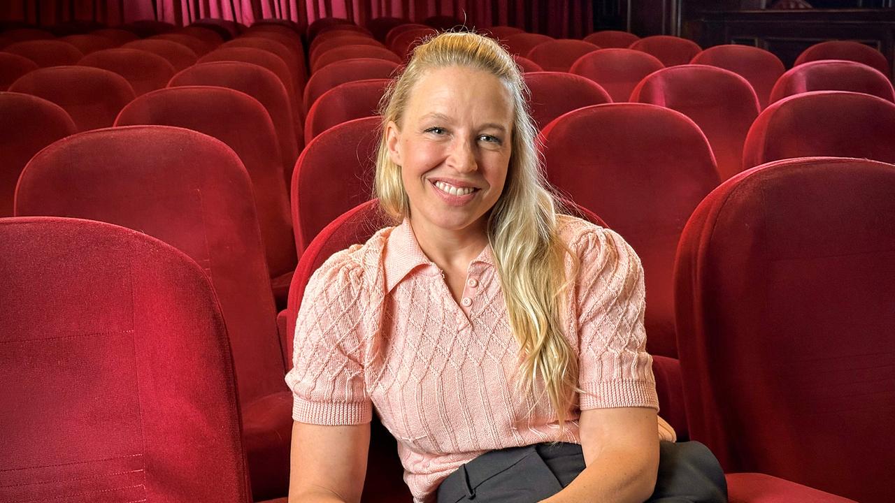 Jahrzehnte in Rot Weiß Rot: Schauspielerin Nina Proll beim Interview