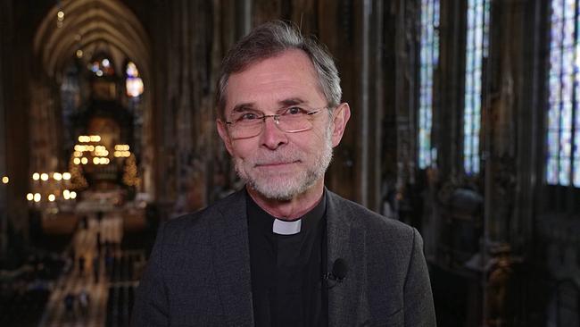 © ORF Portätaufnahme von Erzbischof Josef Grünwidl im Wiener Stephansdom