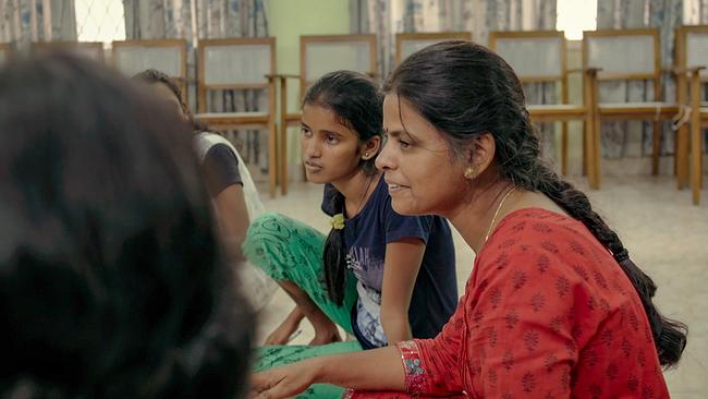 © ORF/Journeyman TV/ Natalia Preston/© Isabelle Casez Im Bild: Die Sozialarbeiterin Sunitha leitet das "Mädchenhaus" von Chennai. Sie versucht alles, um ihren Schützlingen eine selbstbestimmte Perspektive im Leben zu eröffnen.
