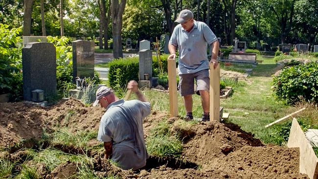 Leben für den Tod - Menschen am Zentralfriedhof