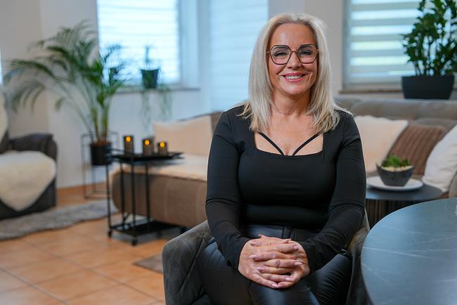 Liebesg'schichten und Heiratssachen, Marti, 54, Kellnerin, Kärnten