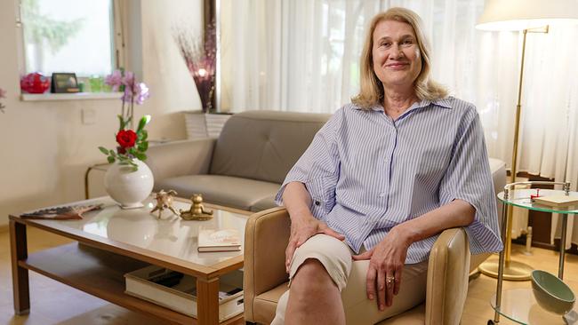 Liebesg'schichten und Heiratssachen - Franziska, 64, Diplomierte Krankenschwester i.R., Wien