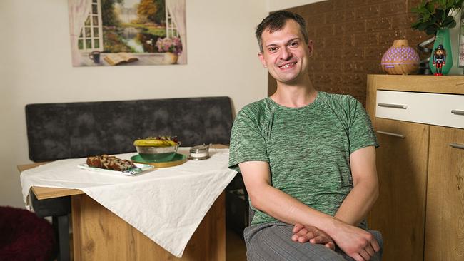 Liebesg'schichten und Heiratssachen - Almir, 34, Einzelhandelskaufmann, Wien