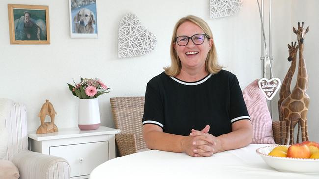 © ORF/Talk TV/Gustl Gschwantner Liebesg'schichten und Heiratssachen_Betti, 55, Bankangestellte aus Wien