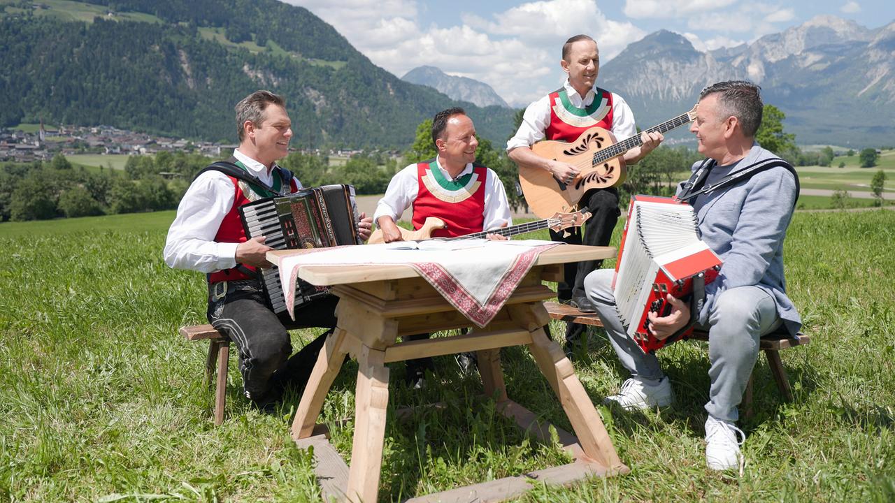 Marc Pirchers Hitgeschichten: Die jungen Zillertaler (v.l.n.r.): Michael Ringler, Markus Unterladstätter, Daniel Prantl und Marc Pircher