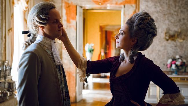 © ORF/MR Film/Czech Television/Jakub Hrab Maria Theresia (3): Bořek Joura (Karl Alexander von Lothringen), Zuzana Mauréry (Mademoiselle de Chartres)