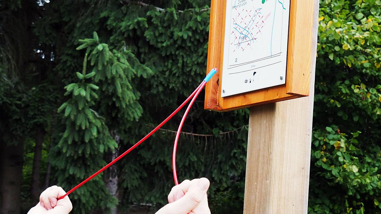 Mei liabste Weis: Am Wünschelroutenweg in Großschönau kann man Wünscheln und Muten lernen.