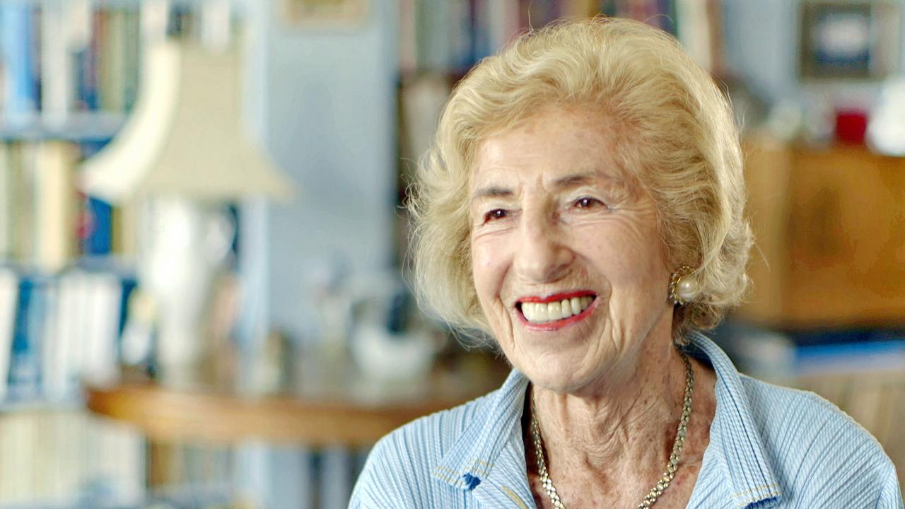 "Menschen & Mächte: Auf Wiedersehen Mama, auf Wiedersehen Papa": Hella Pick, geboren 1929 in Wien, lebt heute als angesehne Journalistin in London.