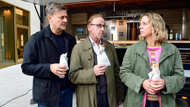 Schaller, Flierl und Neuhauser gönnen sich noch einen Döner.