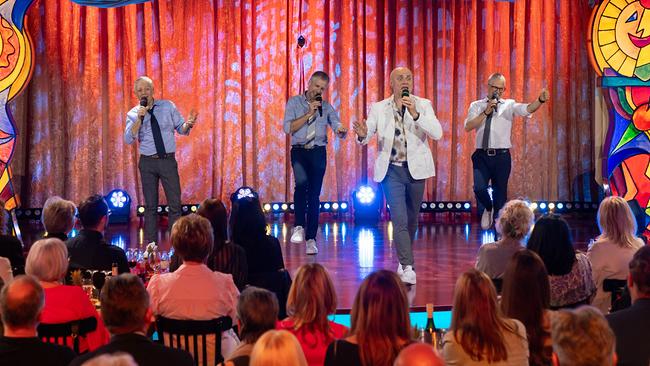 "Narrisch guater Sommer": Die Vierkanter „Burnout“ Martin Pfeiffer, Leo Röcklinger, Alois Röcklinger, Stefan Rußmayr