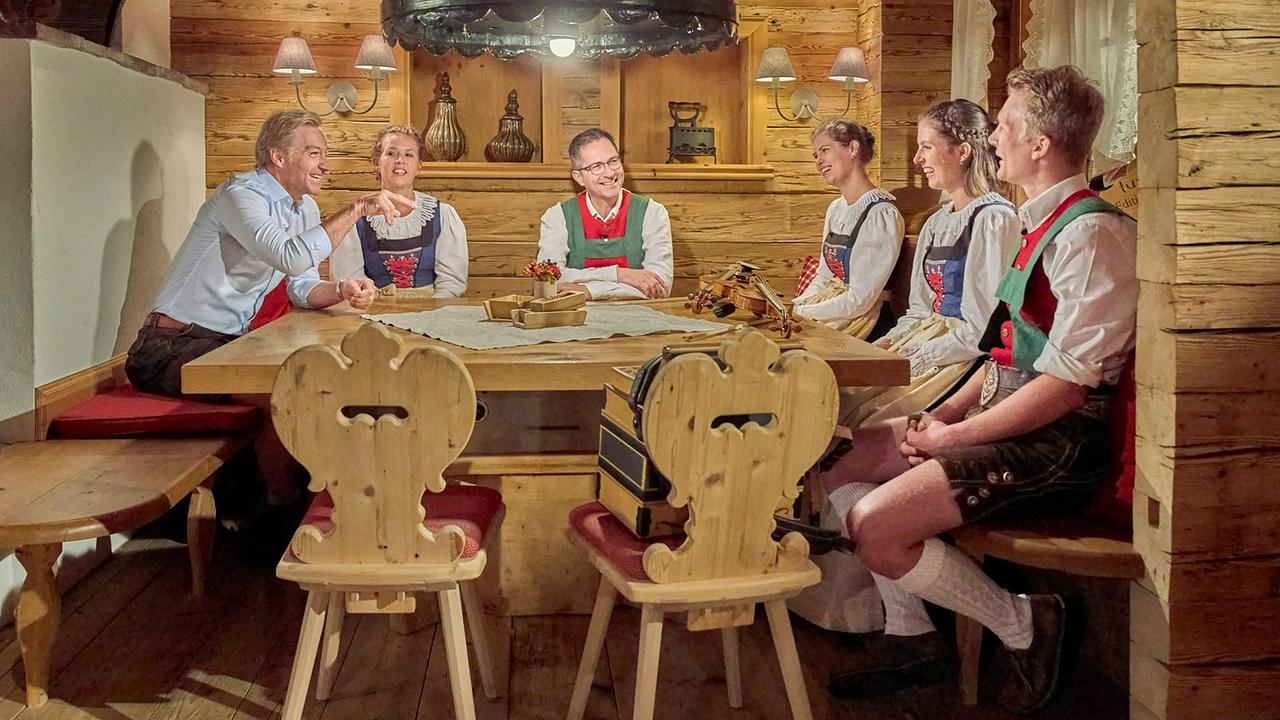 "Österreich vom Feinsten: Tirol - Tuxertal und Zillergründe": Hans Knauß mit der Familienmusik Waldauf