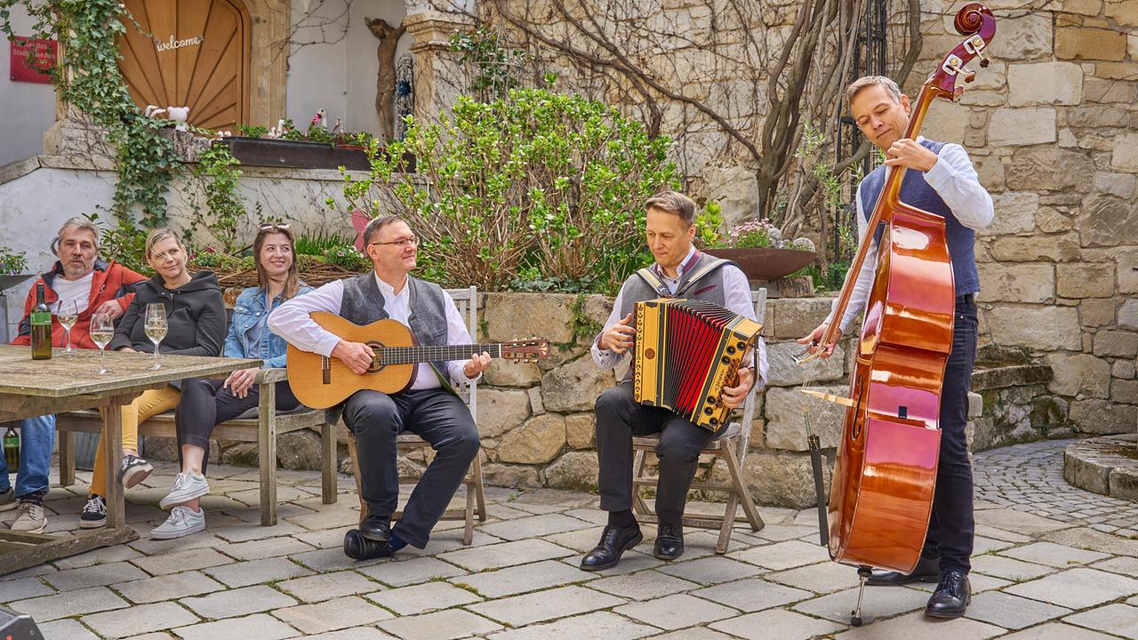 "Österreich vom Feinsten - Burgenland: Von Rust und Mörbisch bis Illmitz": Neusiedler Heurigenmusi