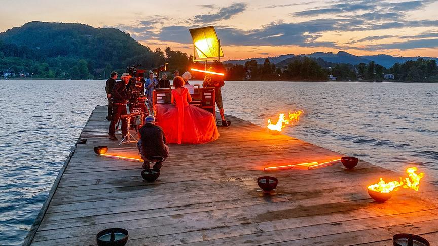 200 Jahre Anton Bruckner: ORF-Dreharbeiten zum Neujahrskonzert-„Pausenfilm“ 2024: Das Team am Traunsee