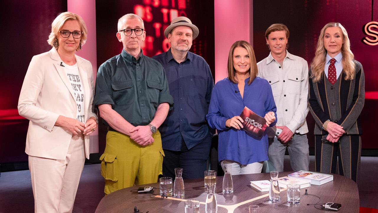 © ORF/Thomas Jantzen "STÖCKL" am 23.11.2023: Birgit Fenderl, Günther "Gunkl" Paal, Georg Breinschmid, Barbara Stöckl, Ronald Royer, Andrea Karrer-Pöschl