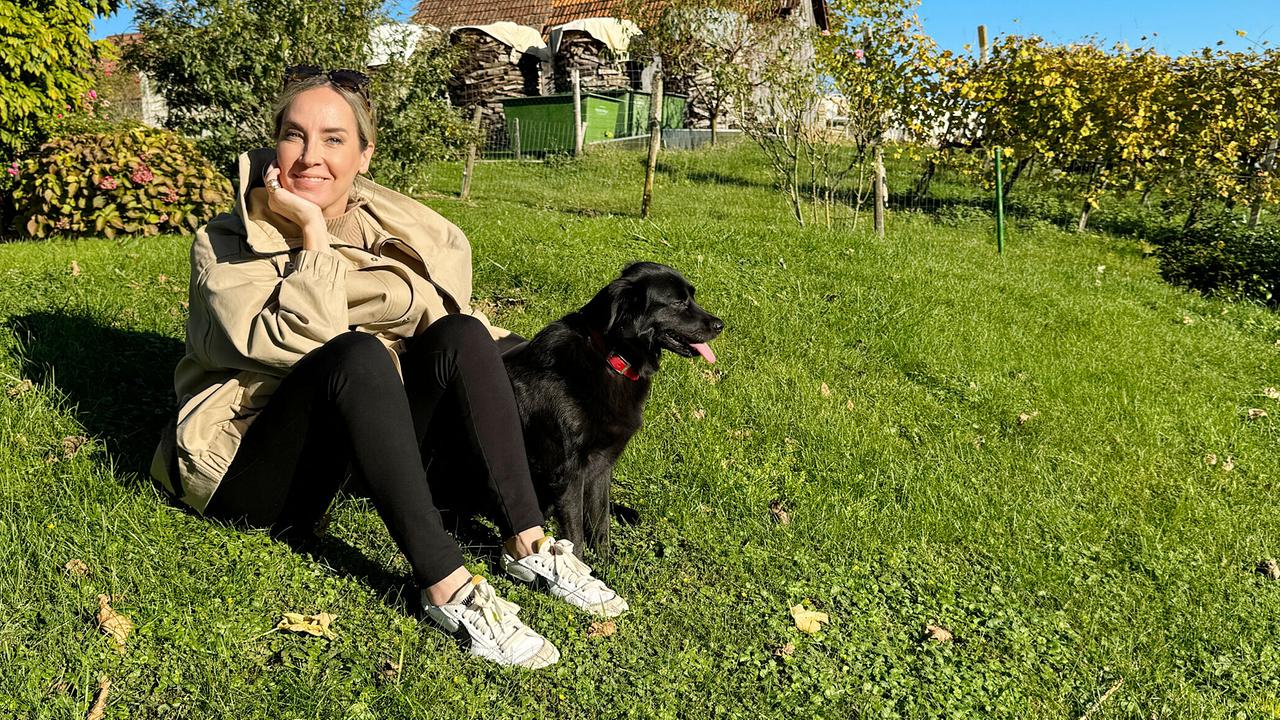 © ORF "Tierisch prominent": Nadja Bernhard mit Hündin Dragica