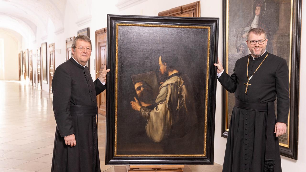 "Kunst + Krempel": Ein Mann im Spiegel. Die Chorherren aus dem gastgebenden Stift Herzogenburg möchten wissen, wer er ist – und wer ihn gemalt hat.