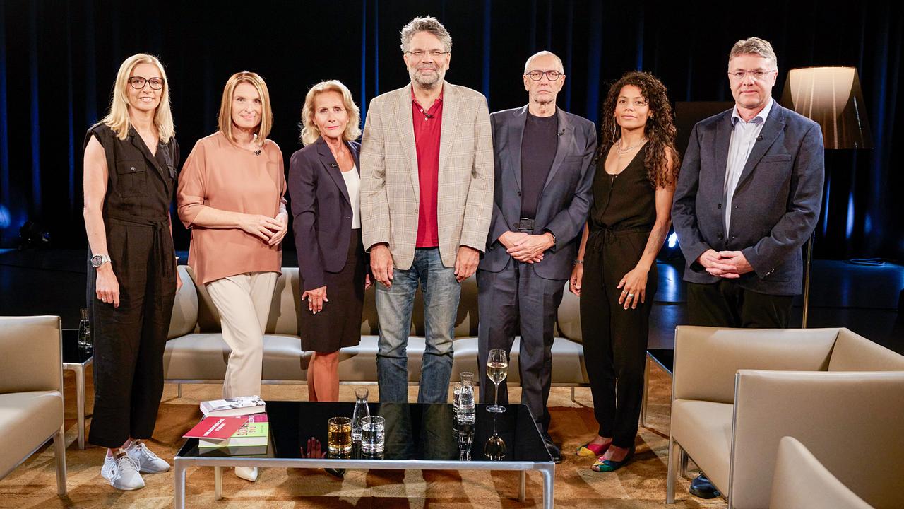 Philosophisches Forum: Cornelia Mooslechner-Brüll (Philosophische Praktikerin), Barbara Stöckl, Martina Leibovici-Mühlberger (Ärztin und Psychotherapeutin), Robert Pfaller (Philosoph), Konrad Paul Liessmann, Emilia Roig (Politologin), Martin Lintner (Moraltheologe)