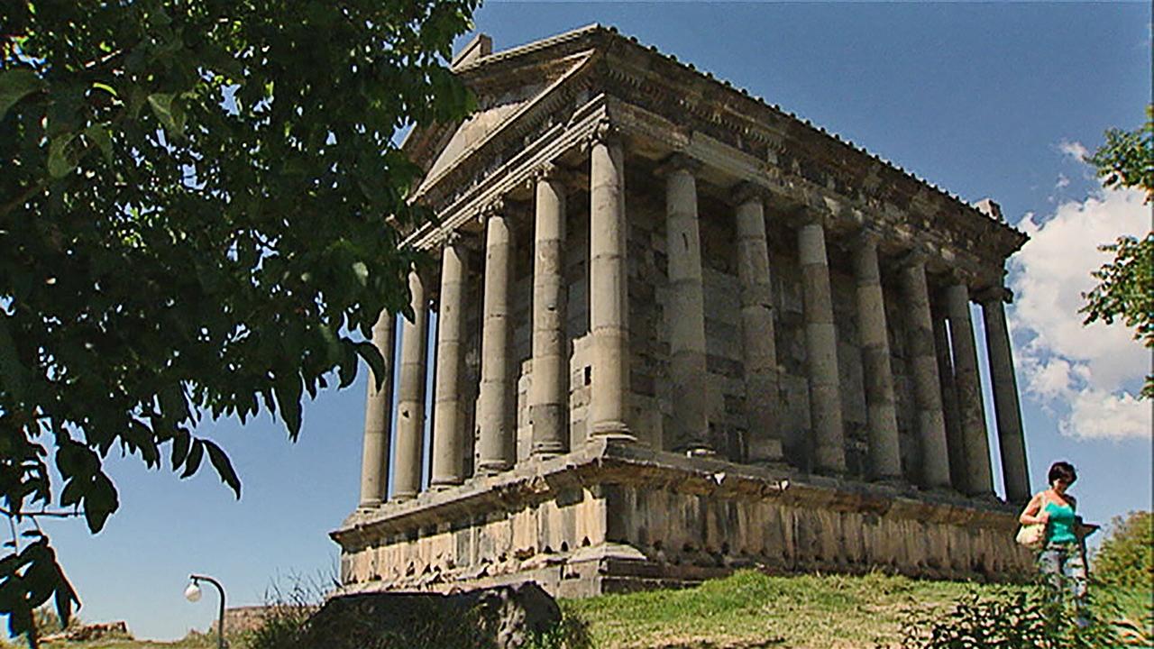 © ORF Römisch-Griechischer Tempel nahe dem Ort Garni