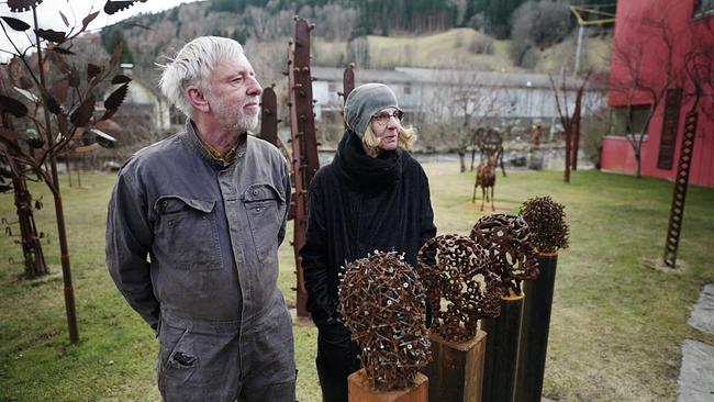 Reisezeit - Österreich: Malerin Birgit Bachmann und Objektkünstler Fritz Russ laden in Gmünd in ihr Atelier.