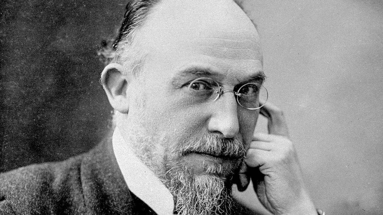 © ORF/Accentus Music/Collection Viollet/Roger-Viollet Satiesfiktionen - Spaziergänge mit Erik Satie