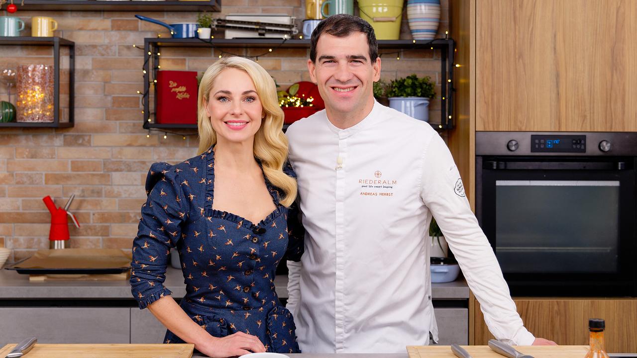 Silvia kocht: Silvia Schneider und Andreas Herbst kochen: "Ofen-Sellerie mit eingelegtem Paprika & Mozzarella" und "Weideentenbrust, Kohlsprossen, Kastaniengemüse & Sprengling"