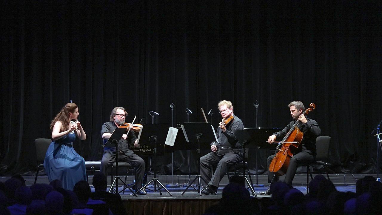 © ORF/Landesstudio Kärnten Das Kammermusik-Ensemble "Philharmonika" spielt auf einer Bühne vor Publikum bei der Sonusiade 2026.