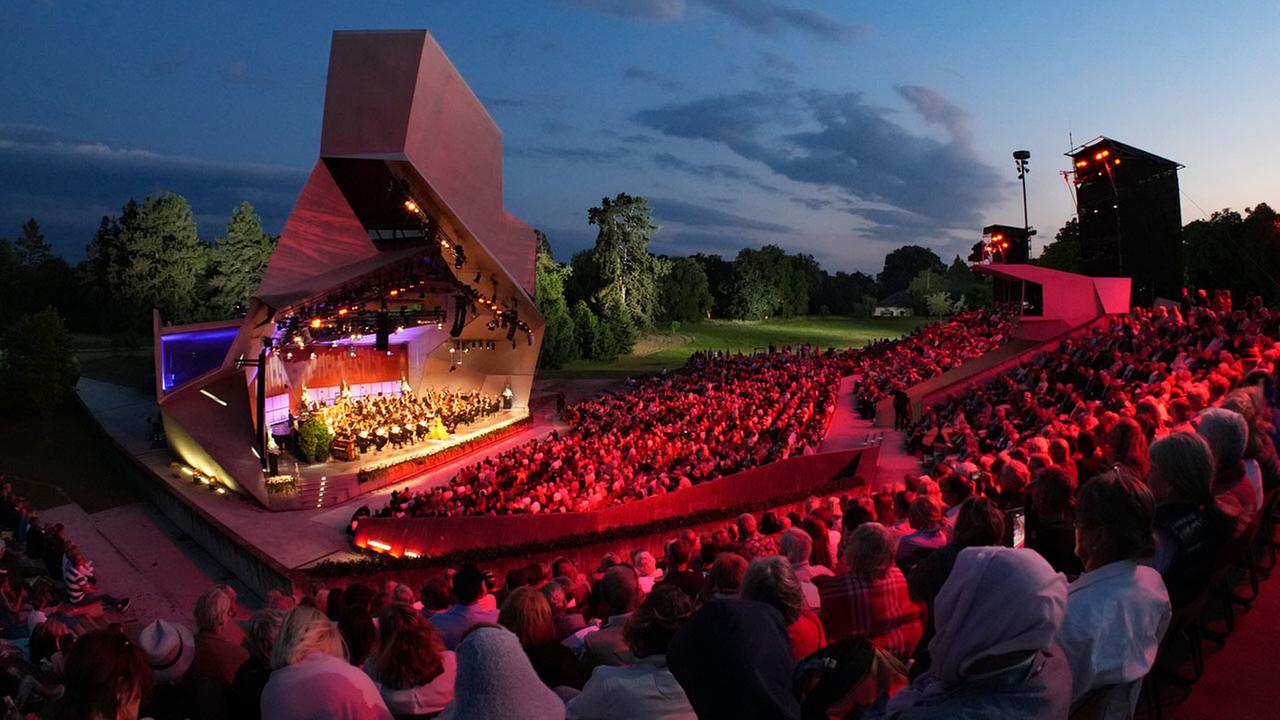 © ORF/Roman Zach-Kiesling Sommernachtsgala Grafenegg 2025