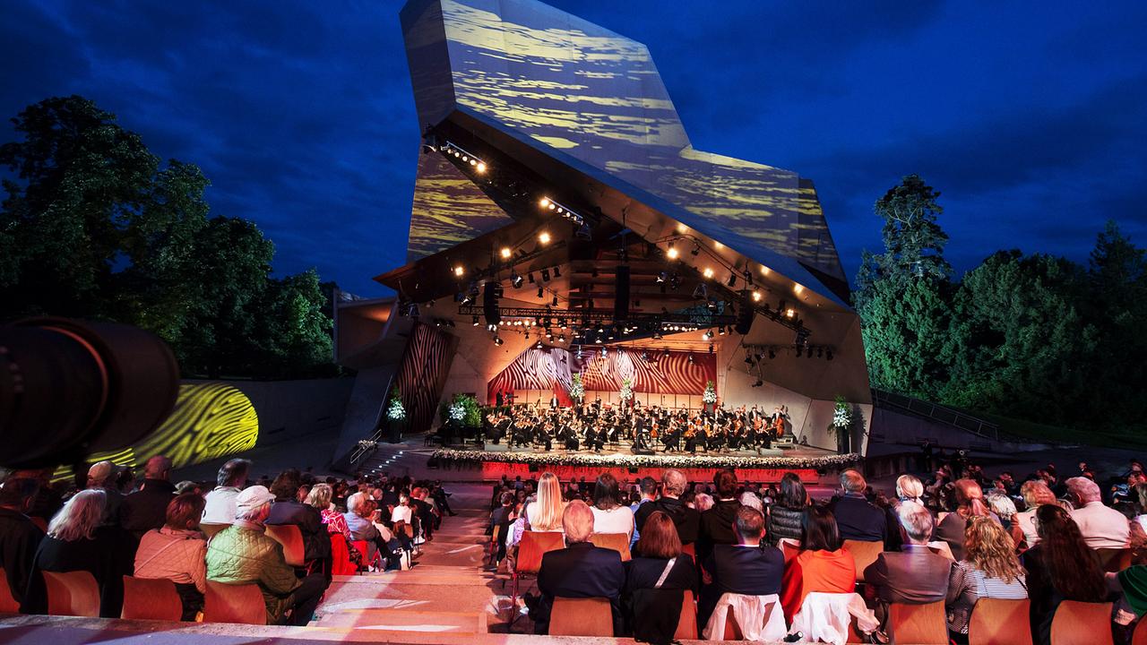© ORF/Thomas Jantzen Sommernachtsgala Grafenegg 2024: Wolkenturm in Grafenegg mit Publikum