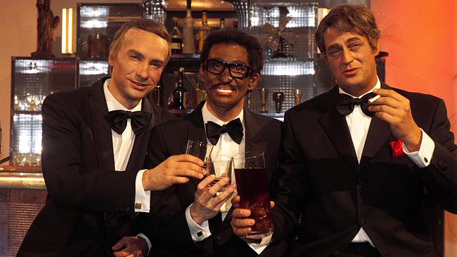 © ORF/Ali Schafler "Starlight - Die Prominenten-Playbackshow": Rainer Pariasek (Frank Sinatra), Oliver Baier (Sammy Davis Jr.), Dieter Chmelar (Dean Martin)