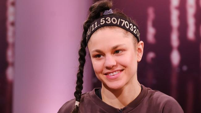 © ORF/Günther Pichlkostner Stefanie Millinger ist Extrem-Akrobatin.