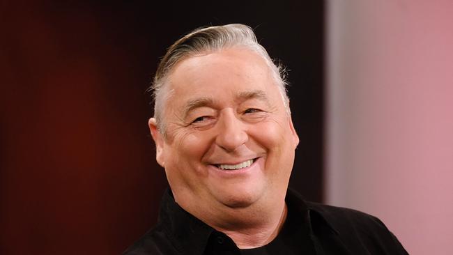© ORF/Günther Pichlkostner Kabarettist Andreas Vitásek ist zu Gast bei Moderatorin Barbara Stöckl.