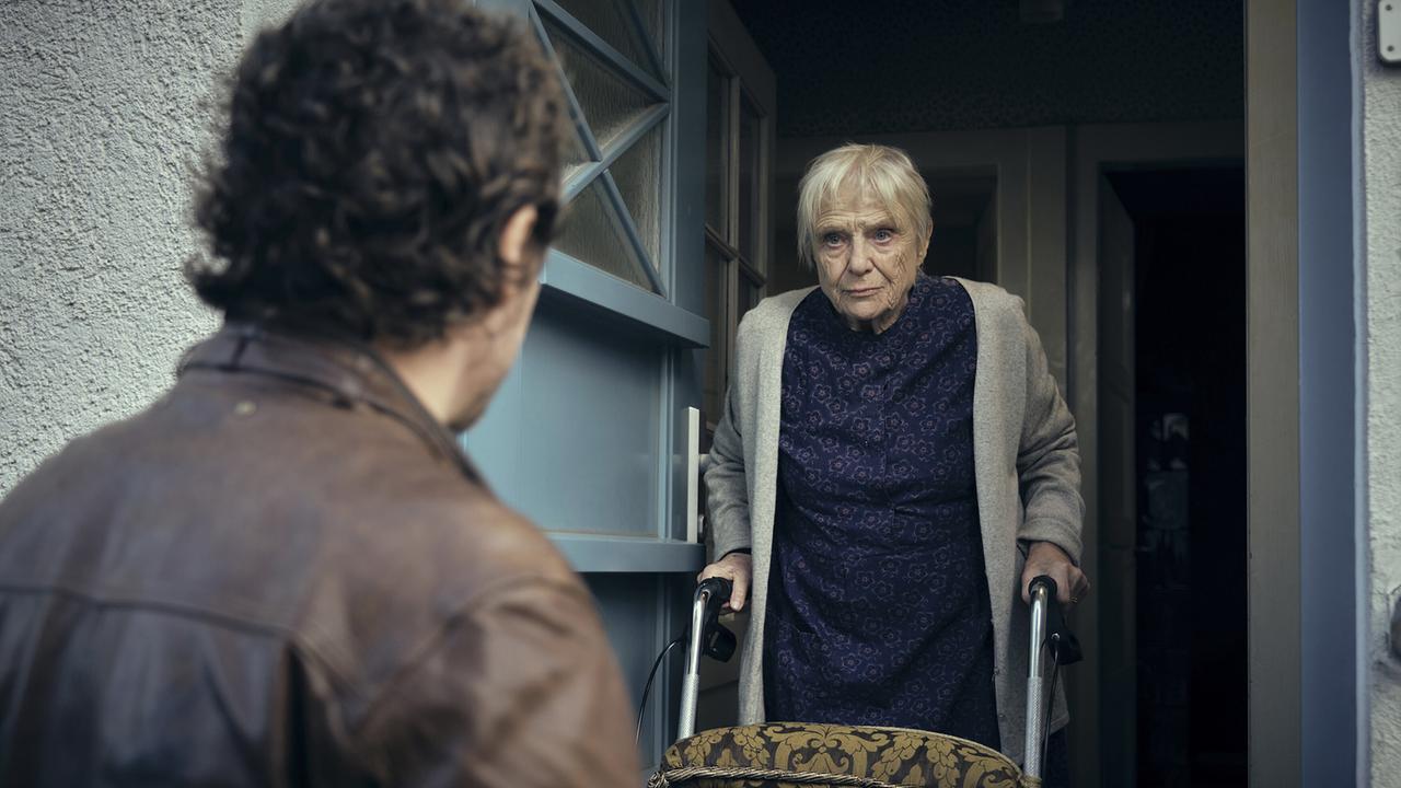 "Tatort: Zerrissen": Felix Klare (Sebastian Bootz), Maria Mägdefrau (Maria Ellinger)