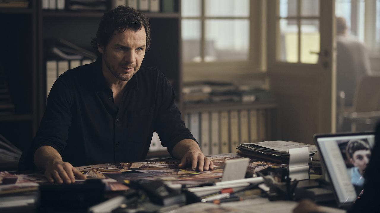 "Tatort: Zerrissen": Im Ablauf des Überfalls auf den Juwelier und den Tod einer Kundin stimmt etwas nicht, was Sebastian Bootz (Felix Klare) keine Ruhe lässt.