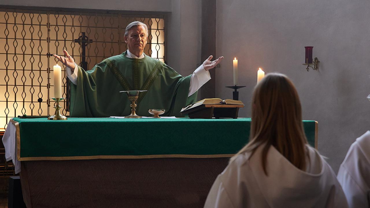 "Tatort: Schweigen": Pastor Otto (Hannes Hellmann)